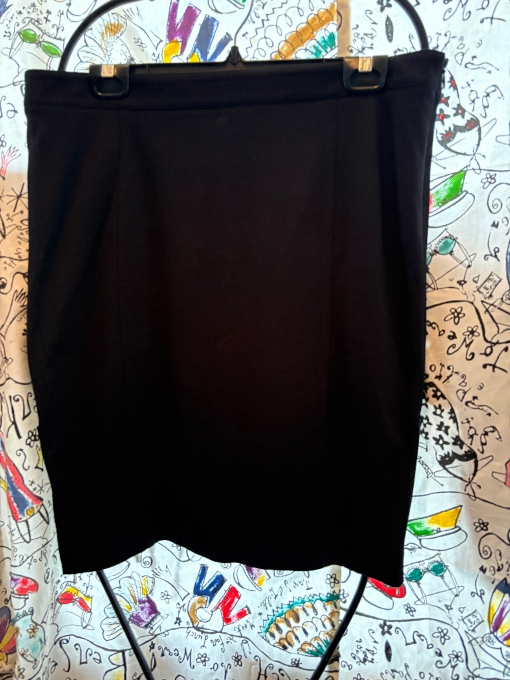 Kenneth Cole knee length skirt with zipper detailing